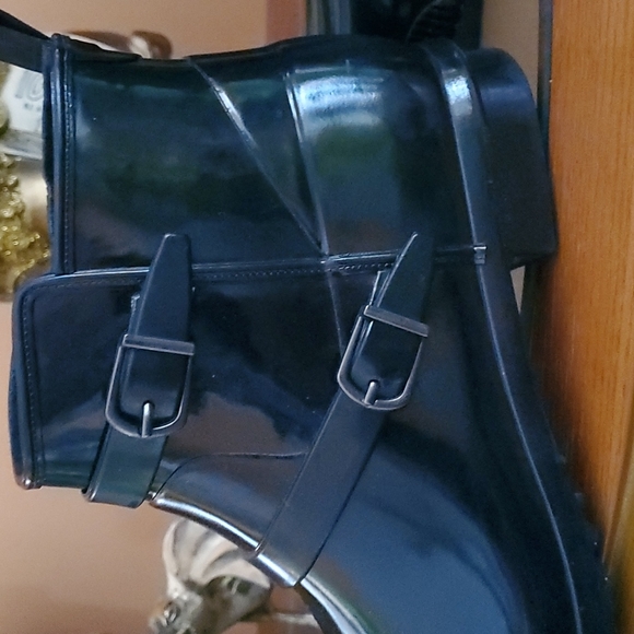 Cougar size 9 black rainboots - Picture 8 of 8
